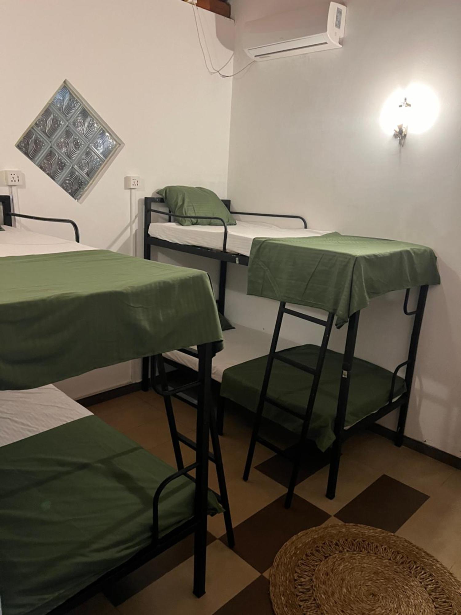 Hari Hari Hostel 韦利格默 外观 照片