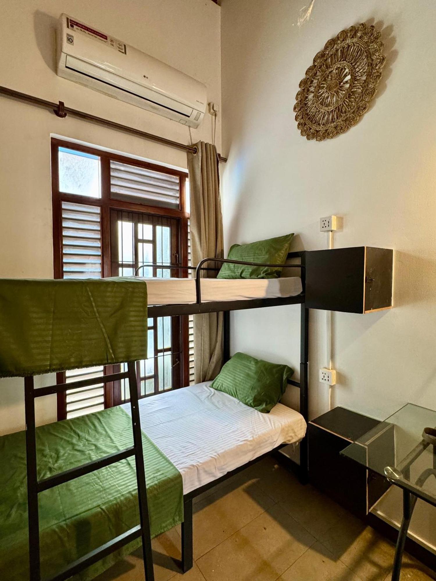 Hari Hari Hostel 韦利格默 外观 照片