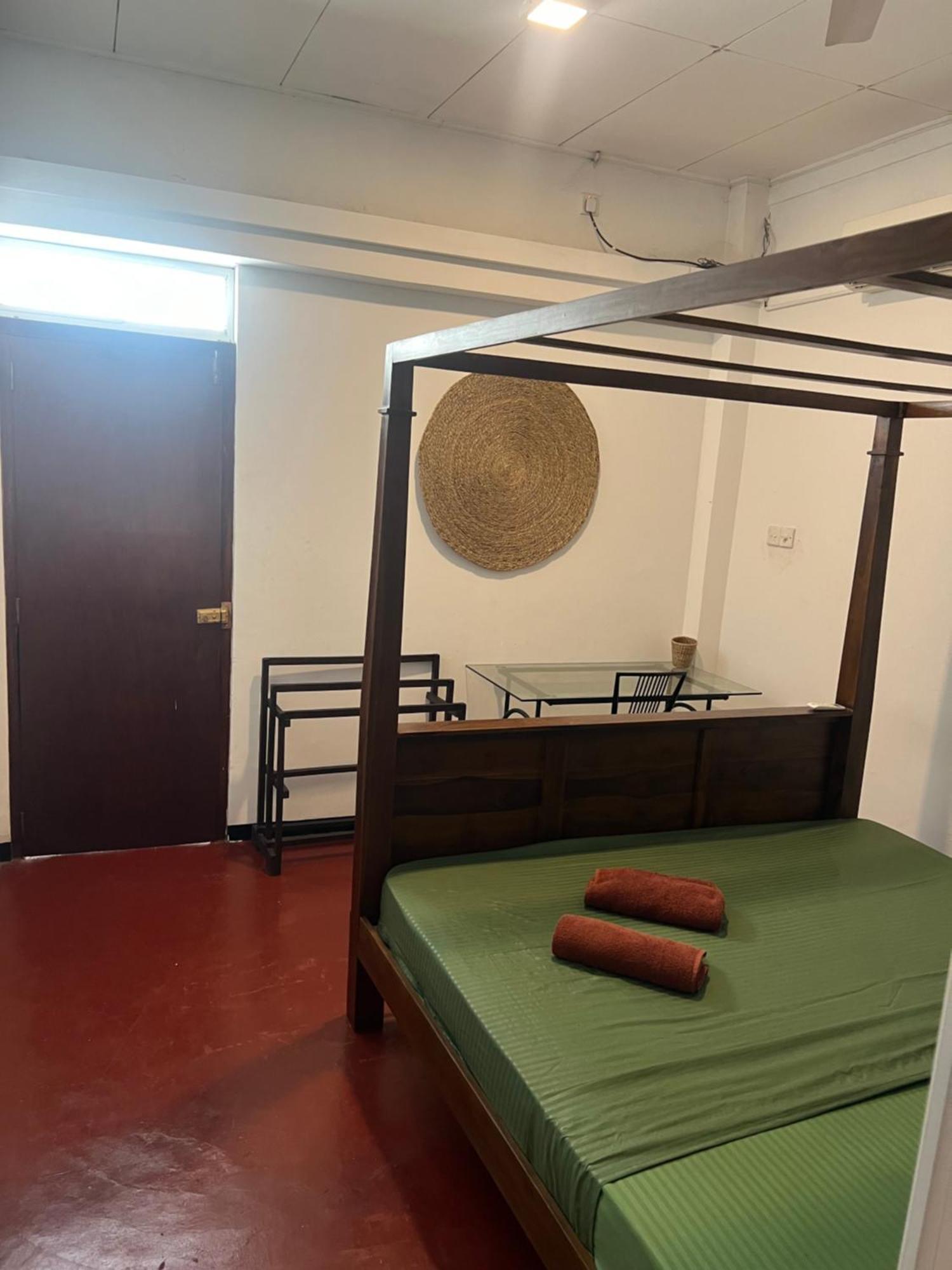 Hari Hari Hostel 韦利格默 外观 照片
