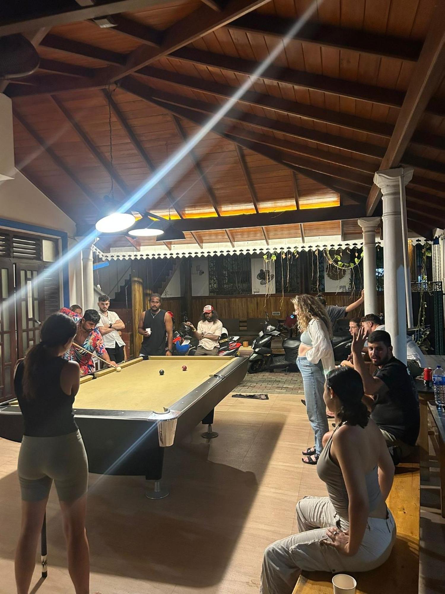 Hari Hari Hostel 韦利格默 外观 照片